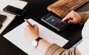 Lire la suite à propos de l’article Les différentes formes de comptabilité : financière, gestion, analytique