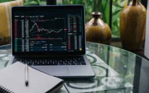 Lire la suite à propos de l’article Comptabilisation des valeurs mobilières de placement (VMP) : guide pratique pour les professionnels comptables